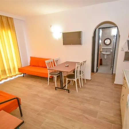 Golden Orange Aparthotel 4*