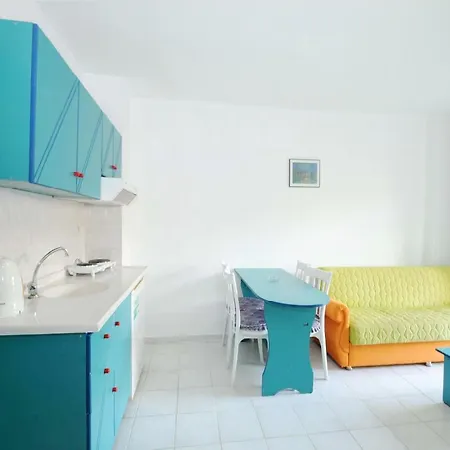 Golden Orange アパートホテル マルマリス