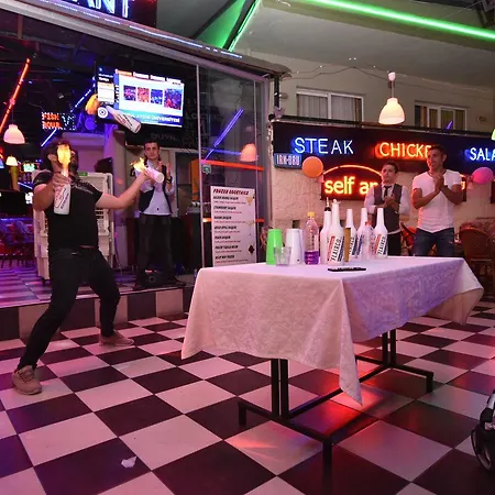 アパートホテル Golden Orange